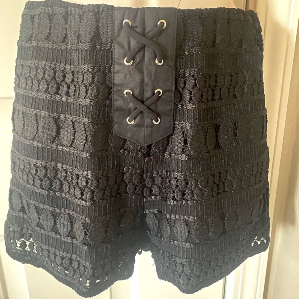 NWT April Spirit black lace shorts